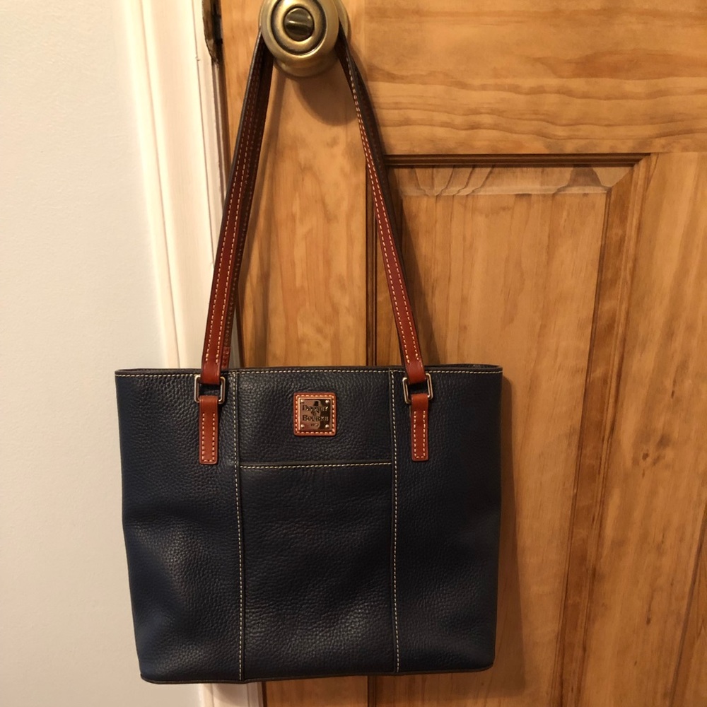 Dooney & Bourke small Lexington shopper tote.